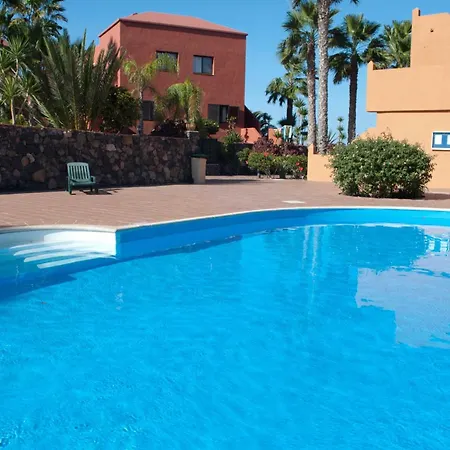 Relax In Stunning 1-bedroom In Apartment Corralejo