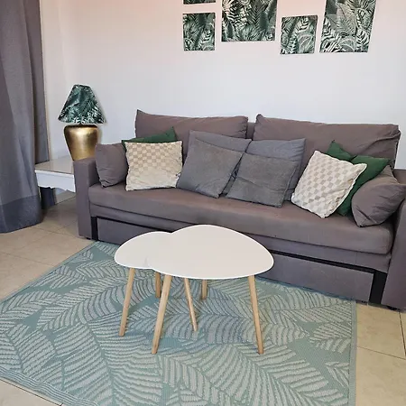 Relax In Stunning 1-bedroom In Apartment