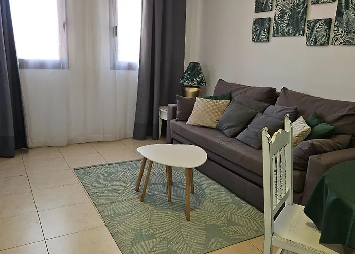 Relax In Stunning 1-bedroom In Lägenhet *